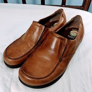 Earth Spirit Reagan Tan Brown Leather Loafer Slip on Shoe